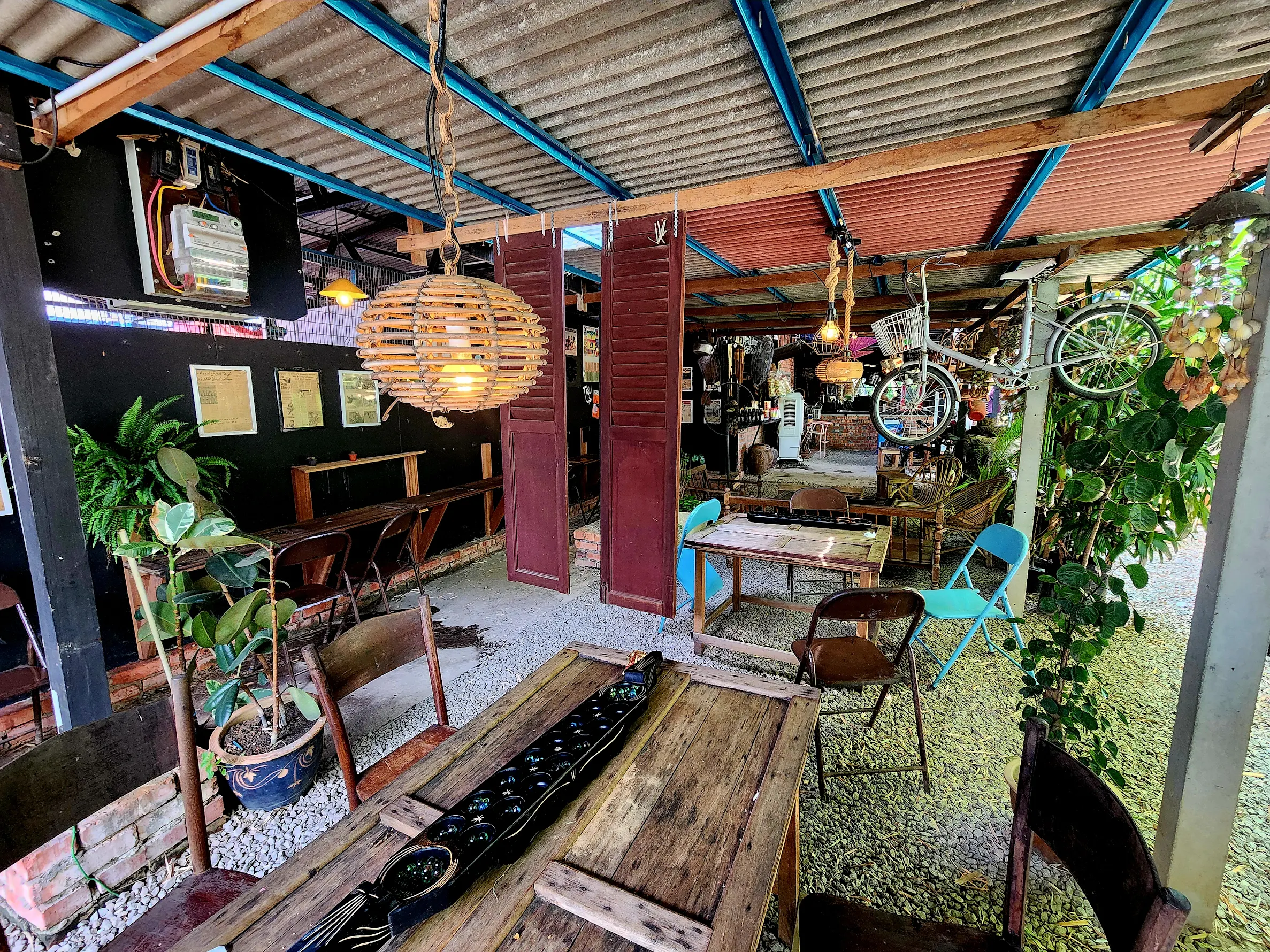 Suasana restoran viral